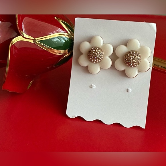kate spade Jewelry - KATE SPADE Earrings,Kate Spade Cream Floral Earrings with Gold Center